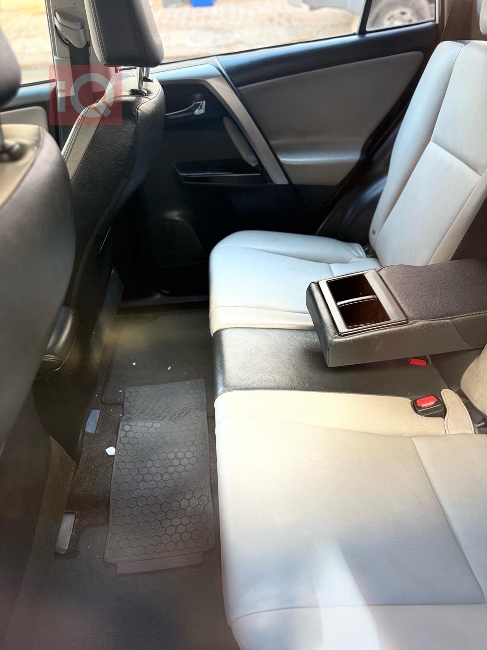 تويوتا راف 4